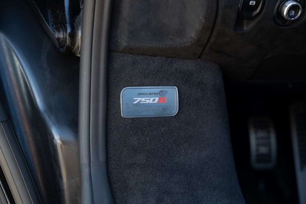 2026 McLaren 750S Base