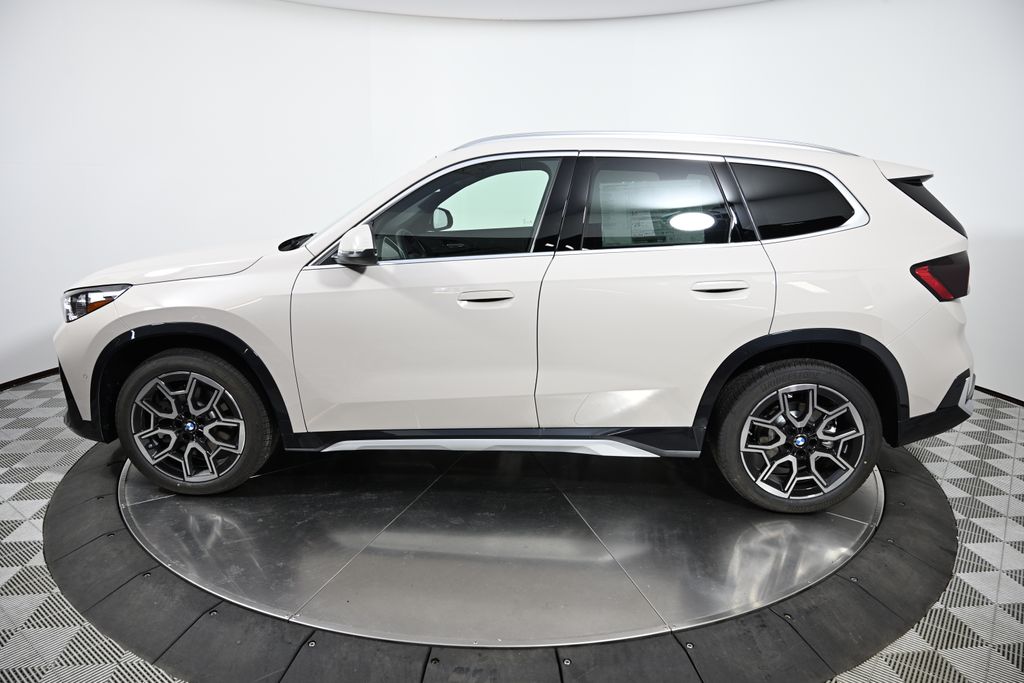 Thumbnail: 2026 BMW X1 - 2