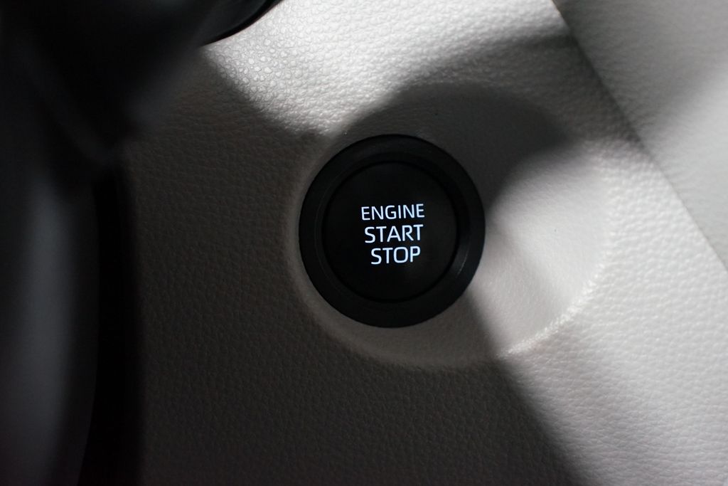 Thumbnail: 2025 Toyota Corolla Cross - 22