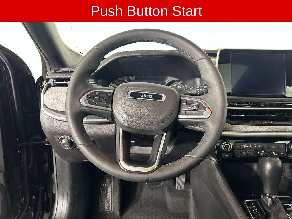 Used 2025 Black Jeep Latitude image 9