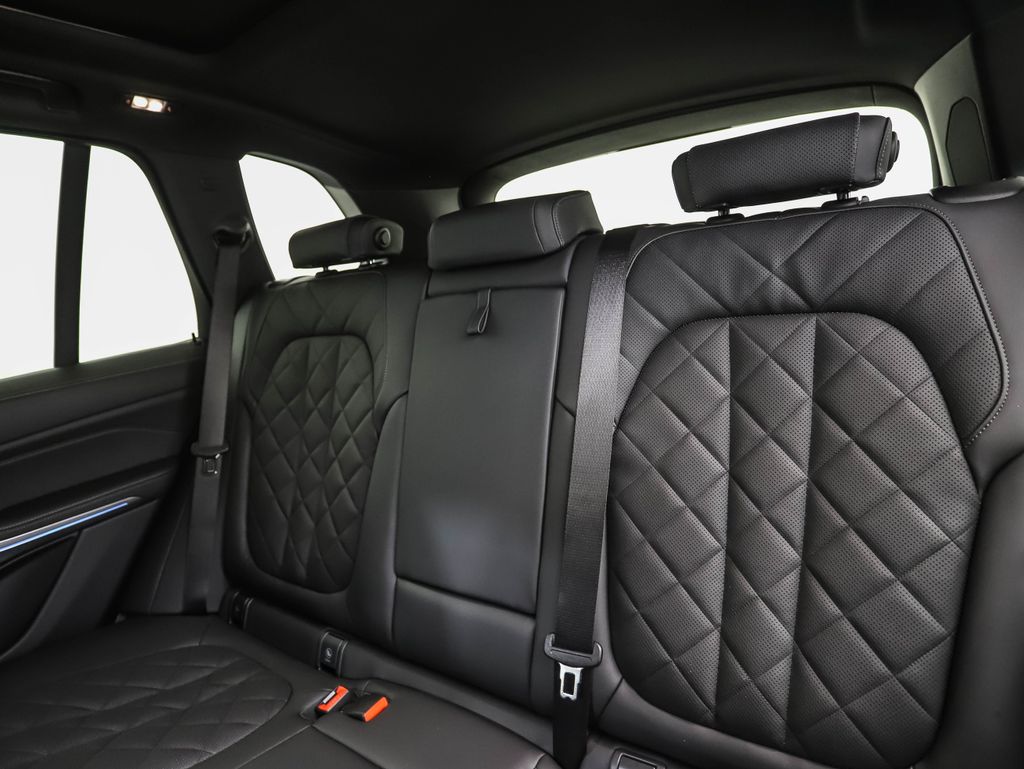 Thumbnail: 2026 BMW X5 - 23