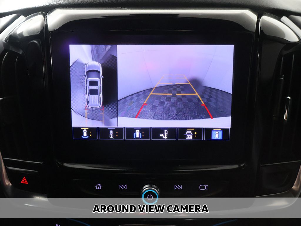 View vehicle photo 7