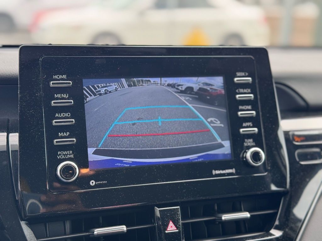 2021 Toyota Camry SE Hybrid