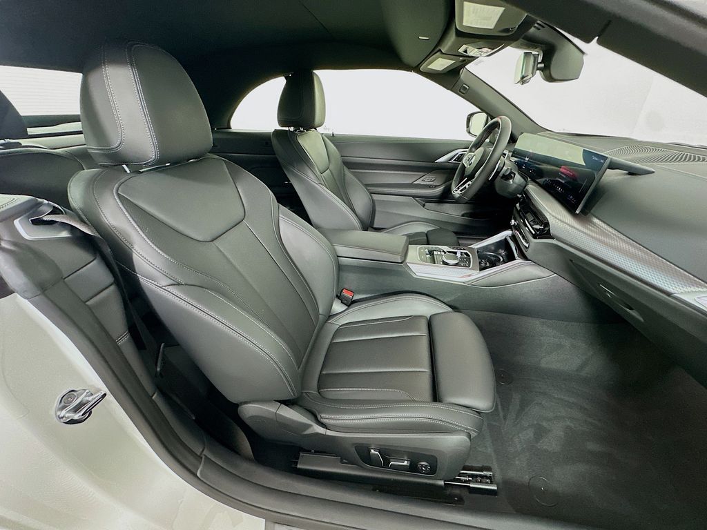 Thumbnail: 2025 BMW 4 Series - 28