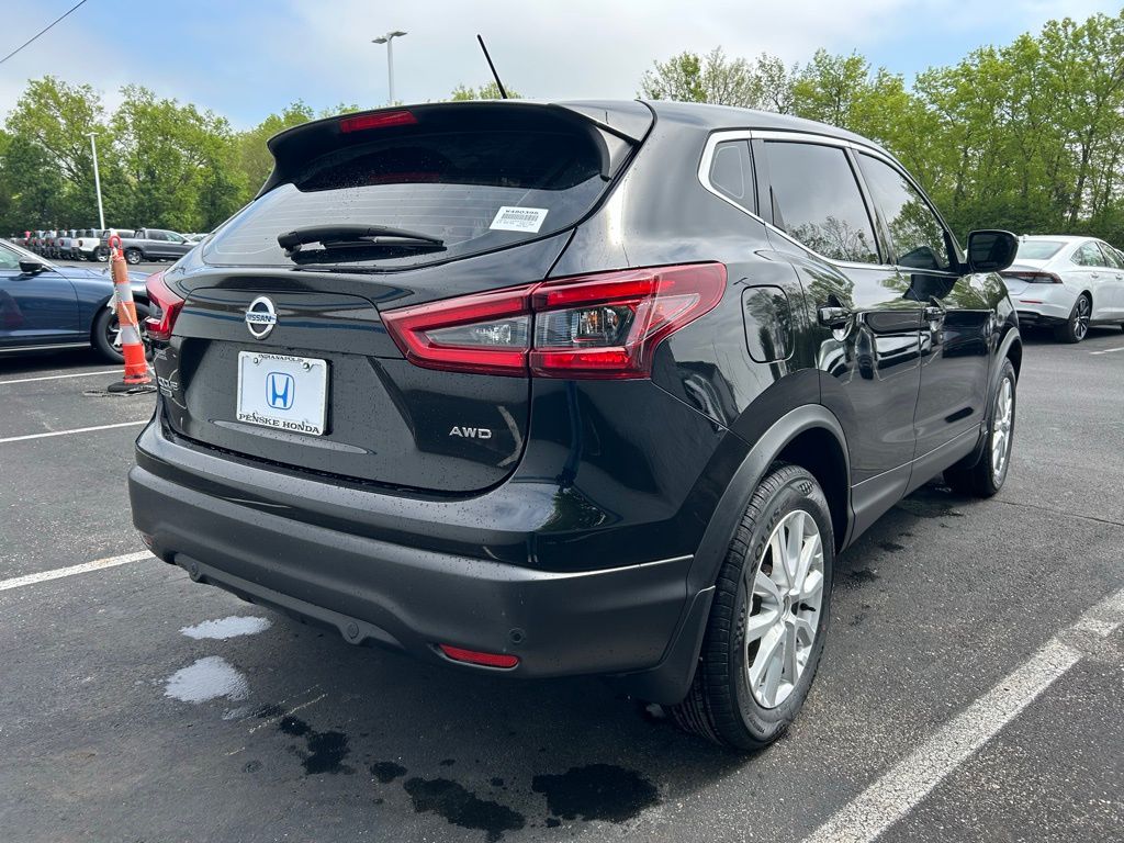 2022 Nissan Rogue Sport S 4