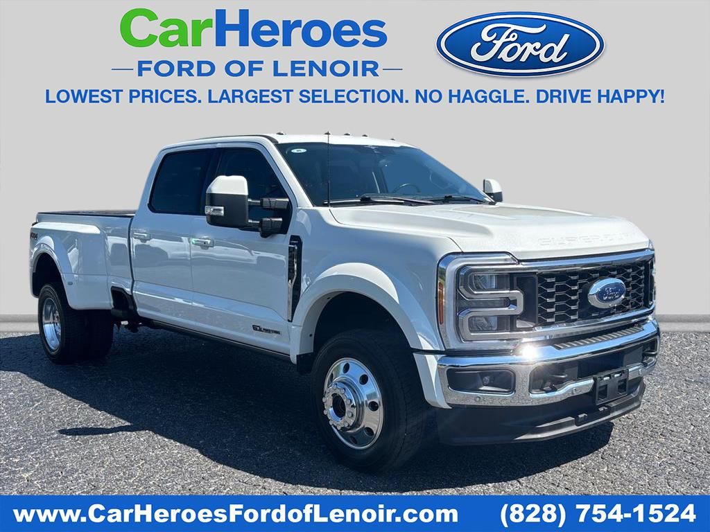 Star White Metallic Tri-Coat 2023 Ford F-450 Super Duty Pickup Truck Four-Wheel Drive Automatic