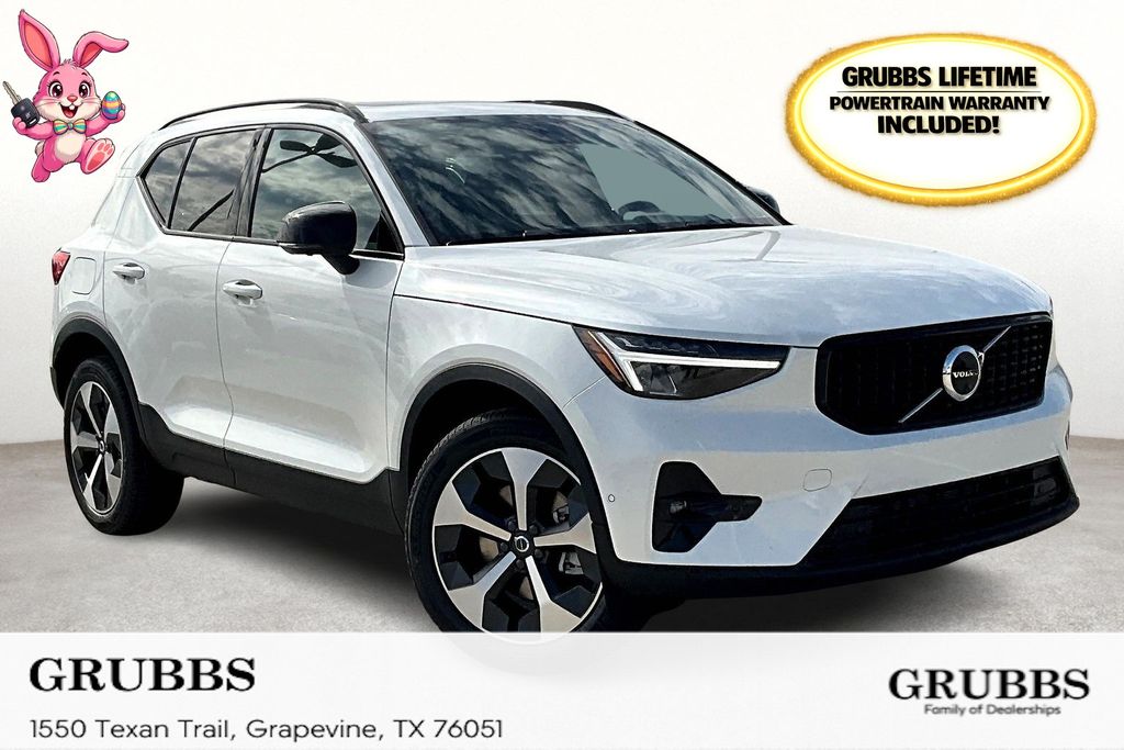 2026 Volvo XC40 B4 Plus FWD