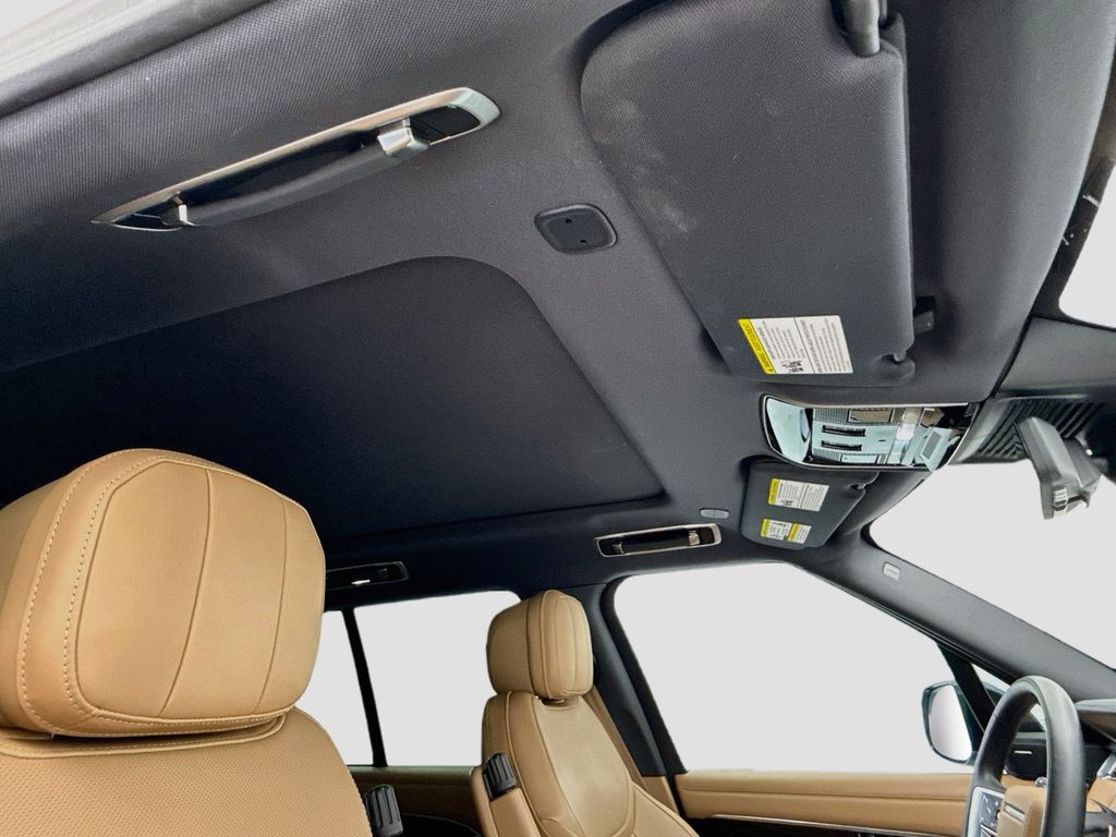 Thumbnail: 2024 Land Rover Range Rover - 17