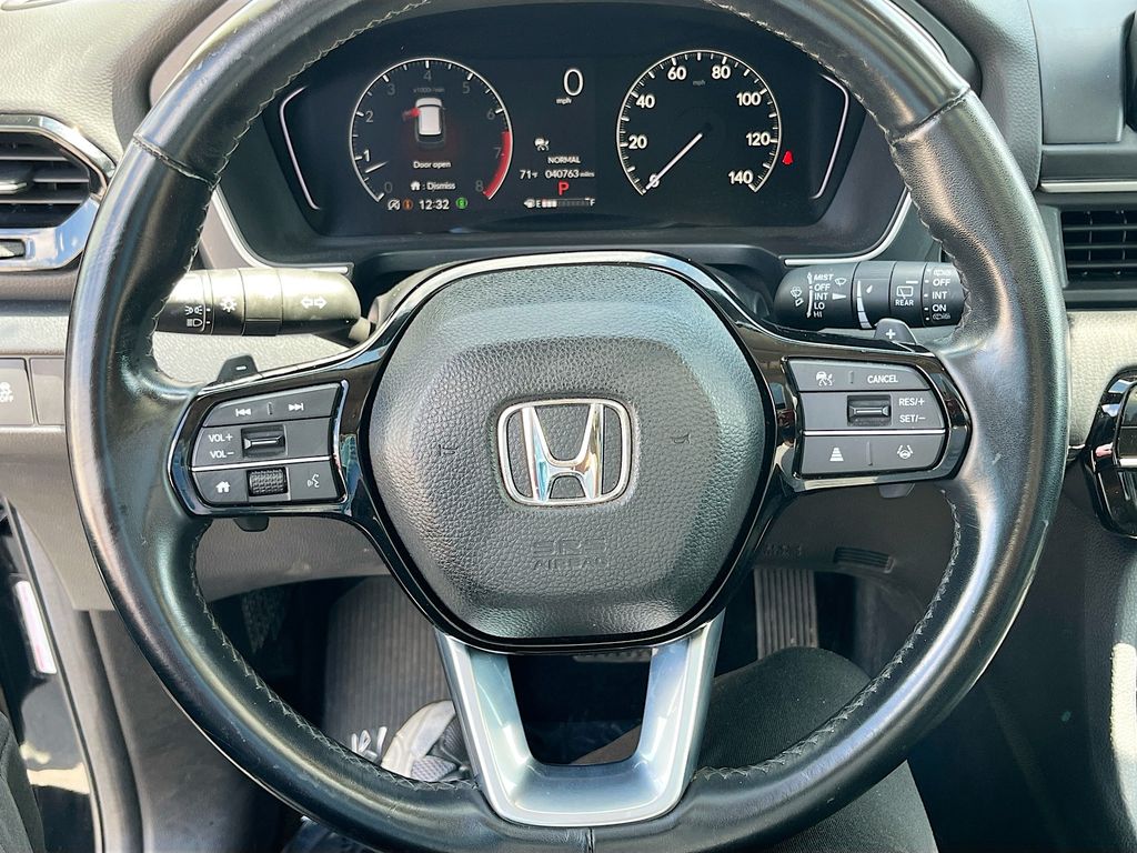 Used 2025 Black Honda Touring image 11