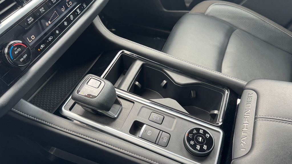 2022 Nissan Pathfinder SL - Photo 25