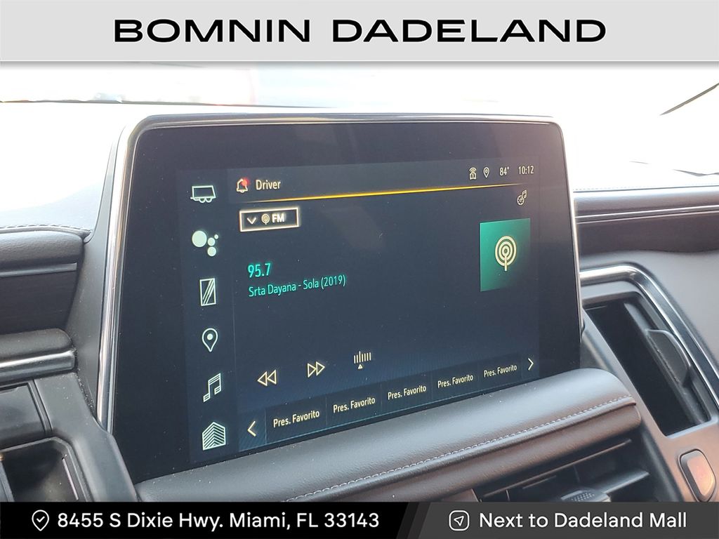 2023 Chevrolet Suburban LT photo