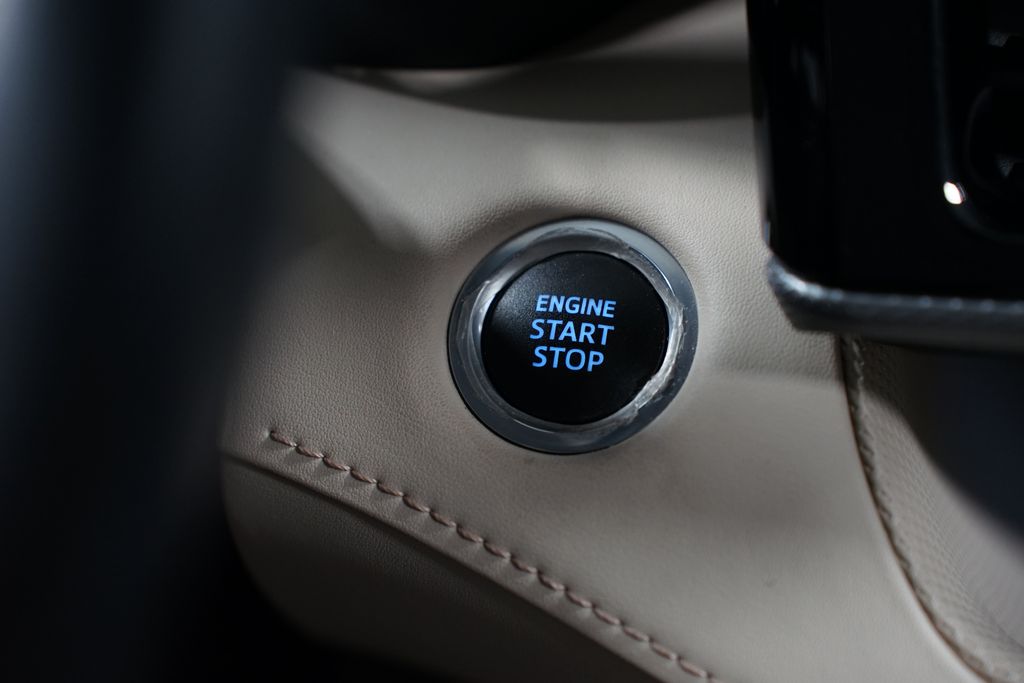 Thumbnail: 2021 Toyota Highlander - 22