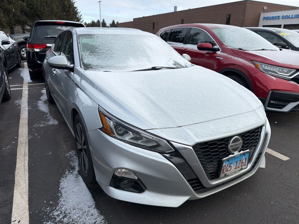 Thumbnail: 2019 Nissan Altima - 4