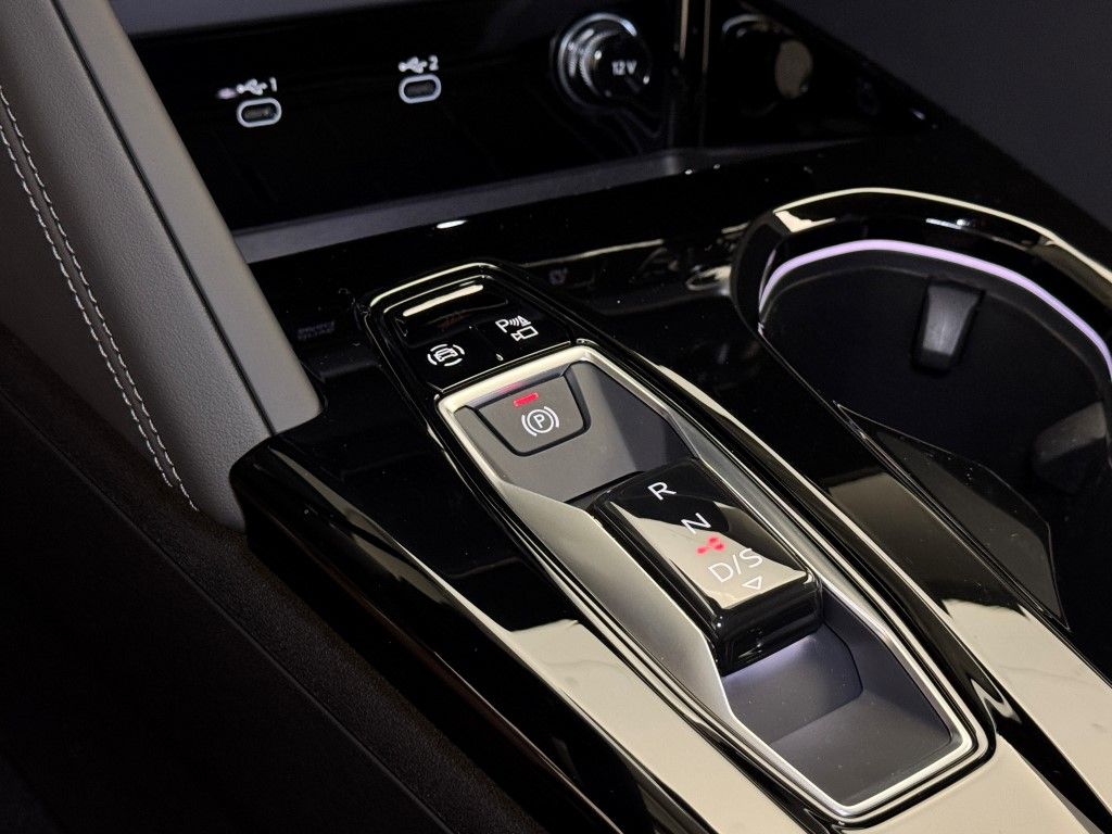 2025 Audi Q5 Premium 30