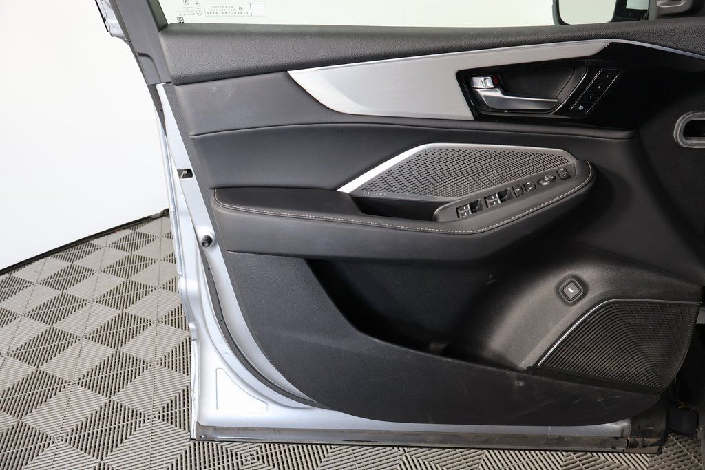 Thumbnail: 2023 Acura MDX - 12