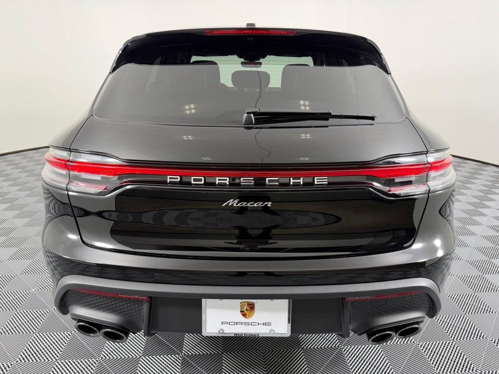 Thumbnail: 2026 Porsche Macan - 13