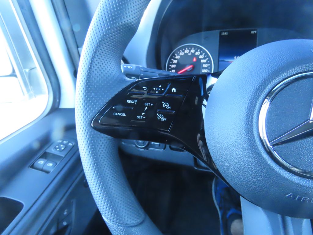 Thumbnail: 2025 Mercedes-Benz Sprinter - 12