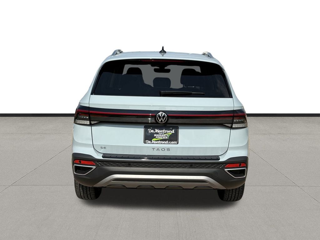 New 2025 Monument Gray Volkswagen 1.5T SE image 6