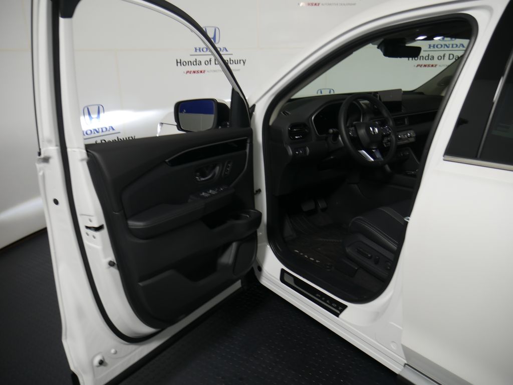 Thumbnail: 2026 Honda Pilot - 11