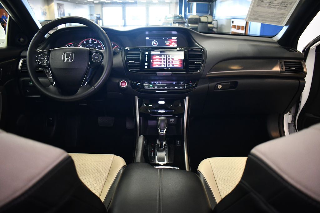 Thumbnail: 2016 Honda Accord - 18