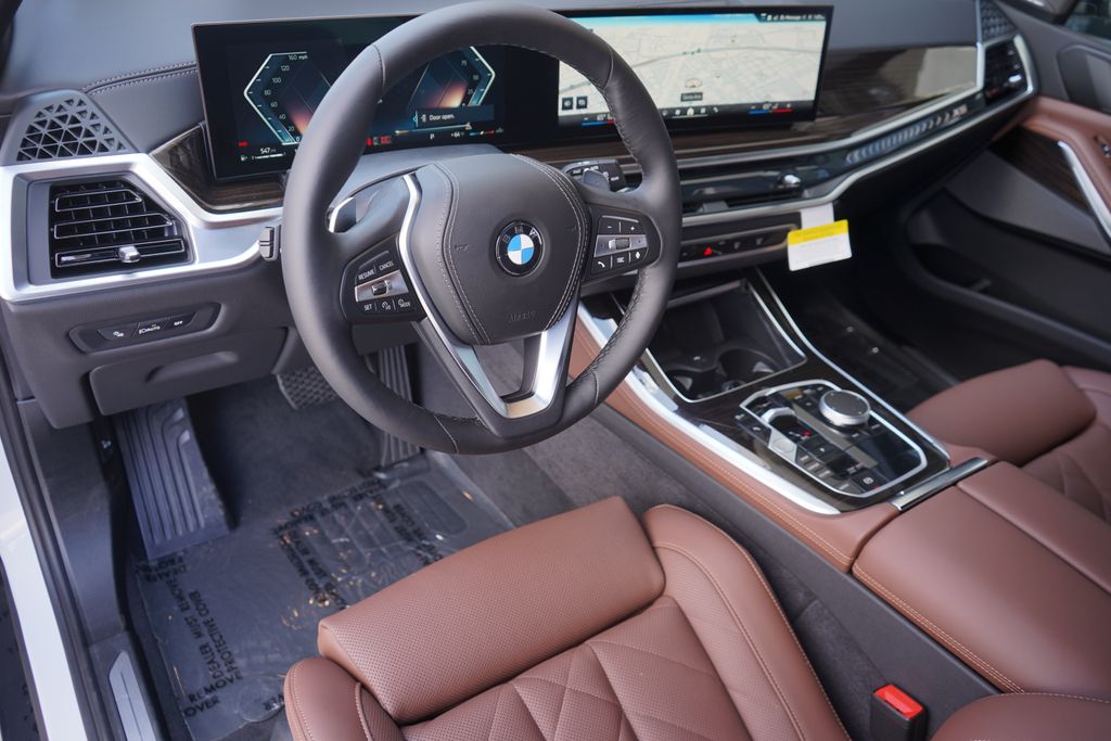 2025 BMW X5 sDrive40i 12