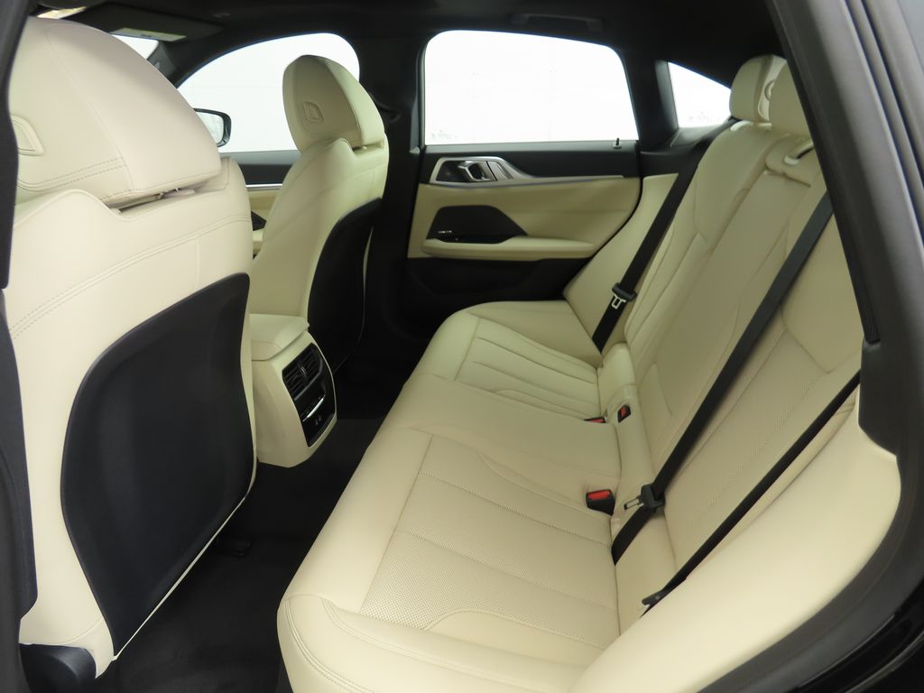 2025 BMW i4 xDrive40 22
