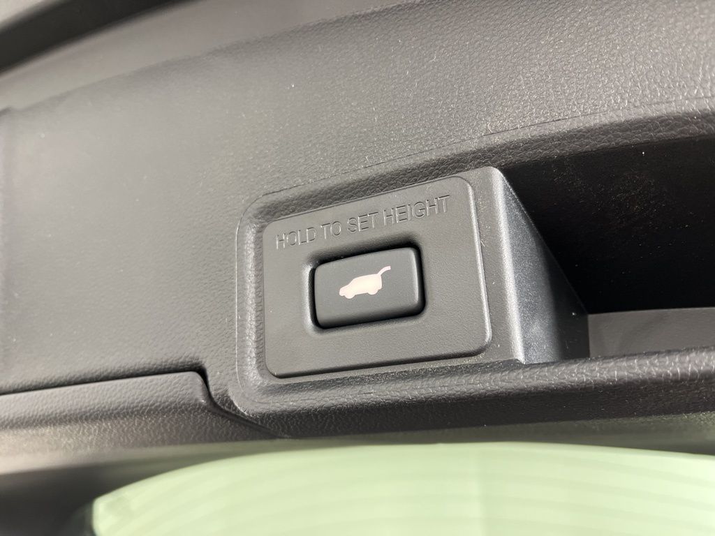 Thumbnail: 2026 Acura RDX - 22