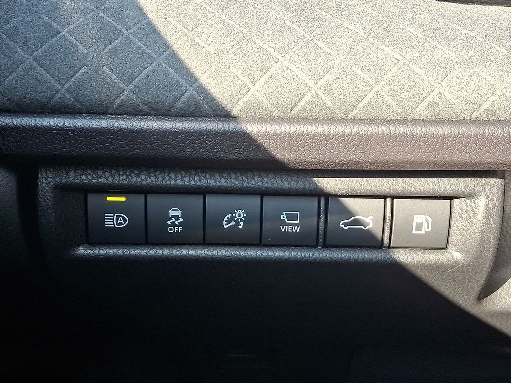 Thumbnail: 2025 Toyota Camry - 24