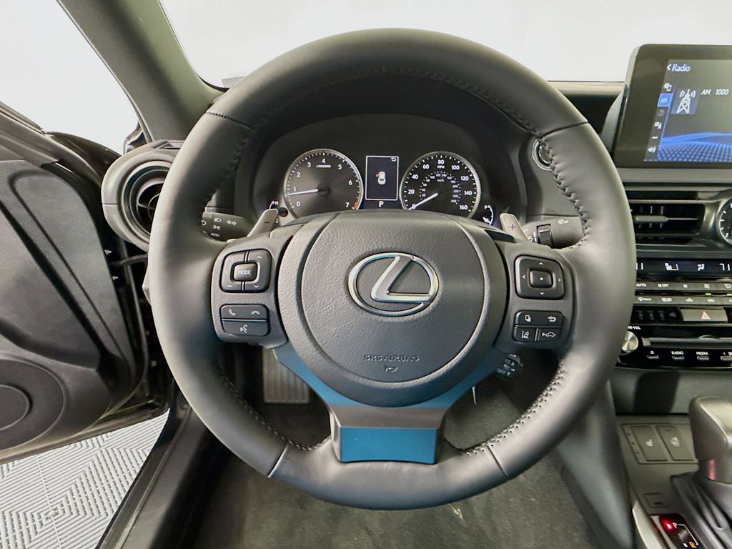 Thumbnail: 2025 Lexus IS - 10