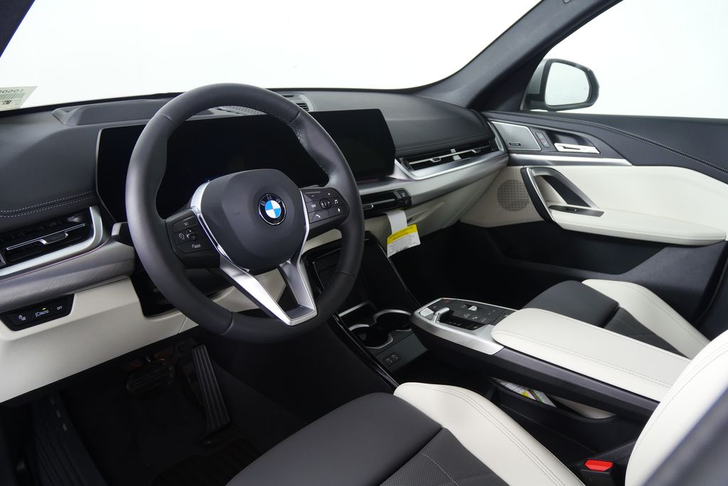 Thumbnail: 2026 BMW X1 - 13