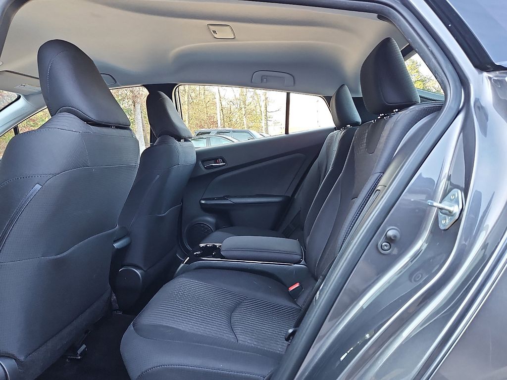 Thumbnail: 2018 Toyota Prius Prime - 12