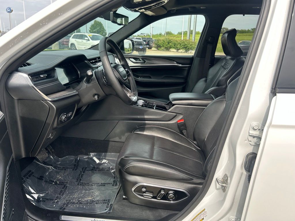 Used 2024 Jeep Grand Cherokee SUV