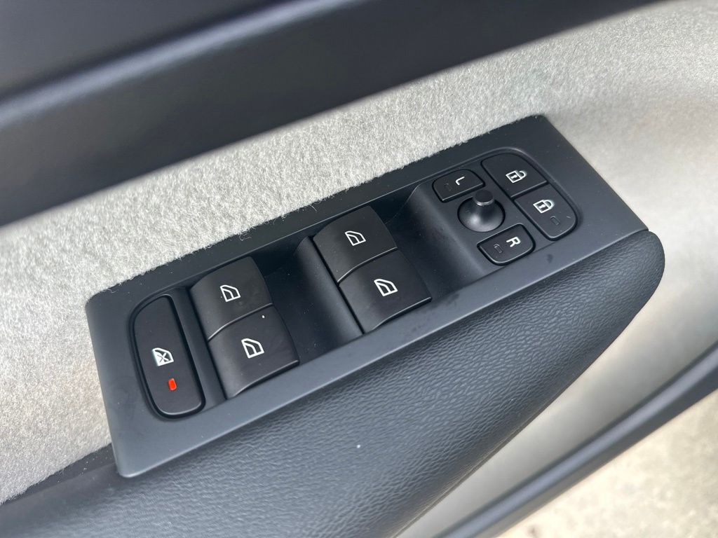 Used 2019 Volvo XC40 SUV