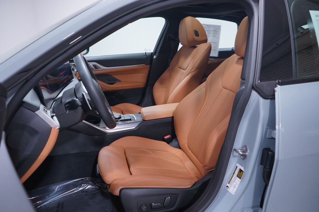 Thumbnail: 2025 BMW 4 Series - 7