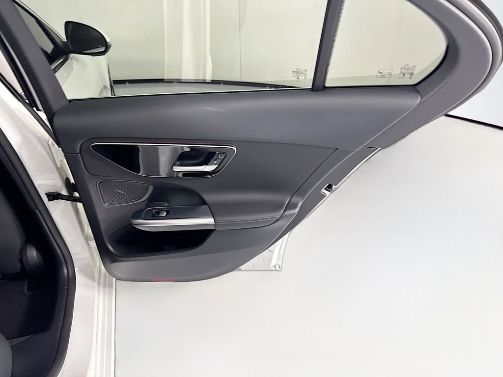 Thumbnail: 2025 Mercedes-Benz C-Class - 27