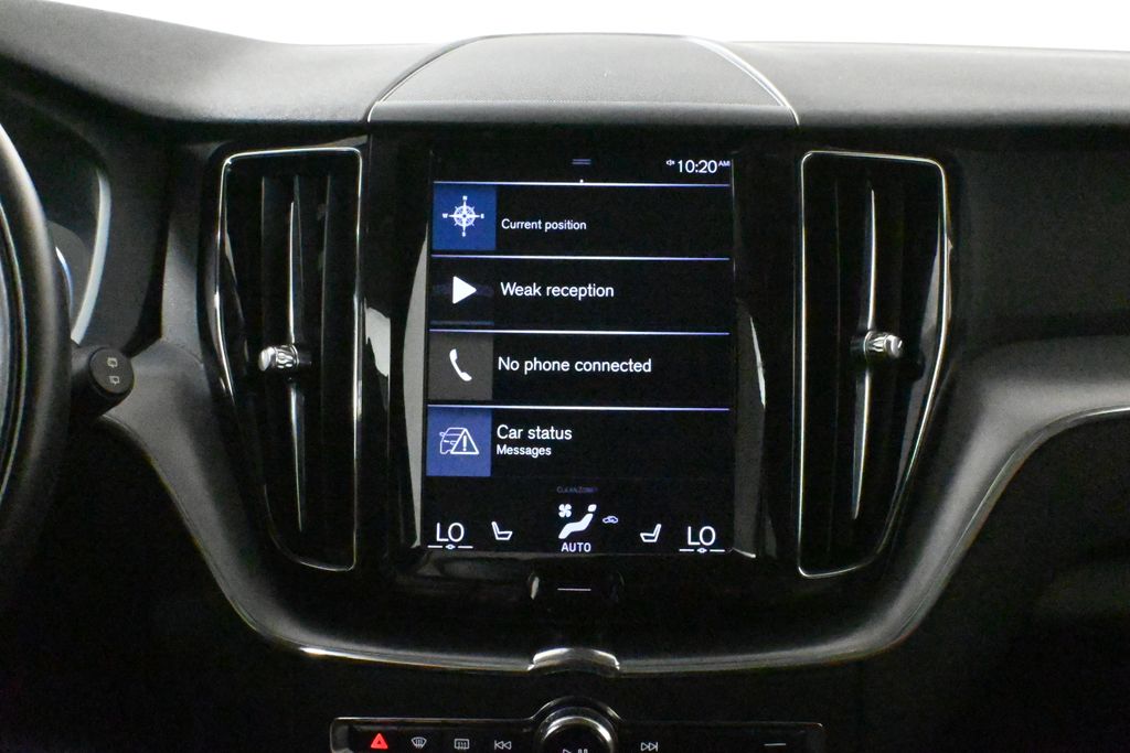 Thumbnail: 2018 Volvo XC60 - 22