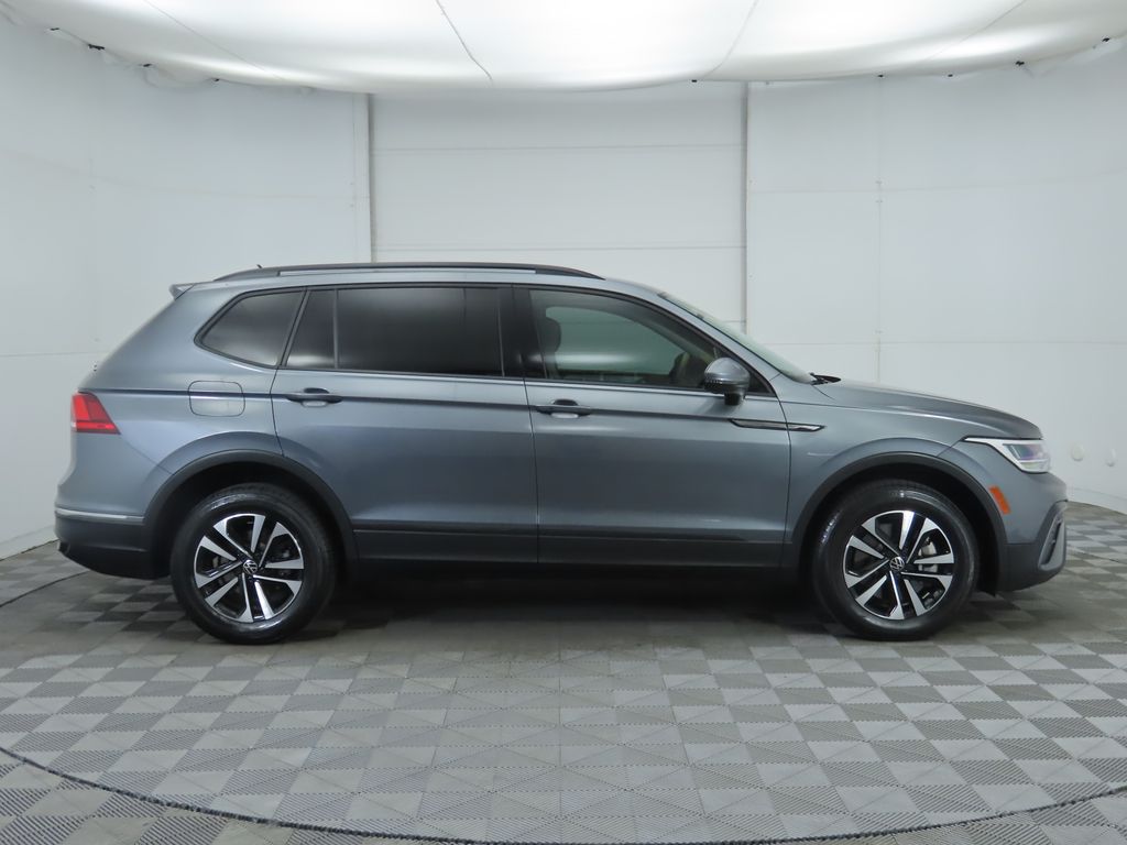 Thumbnail: 2022 Volkswagen Tiguan - 4