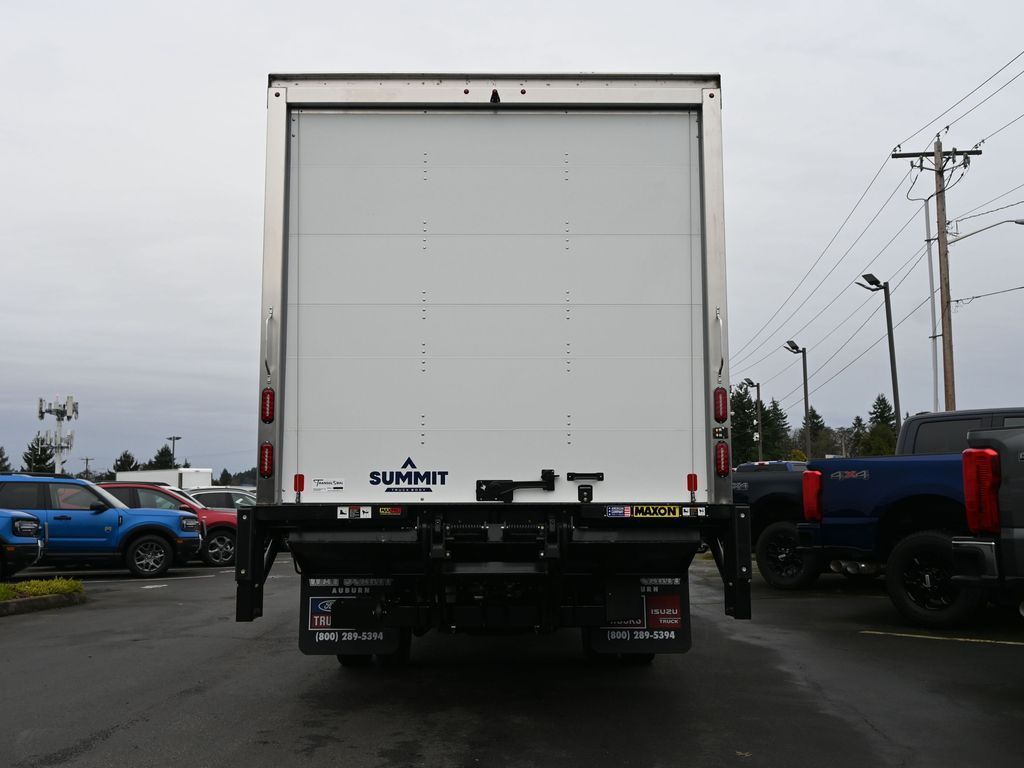 2025 Isuzu NPR HD 