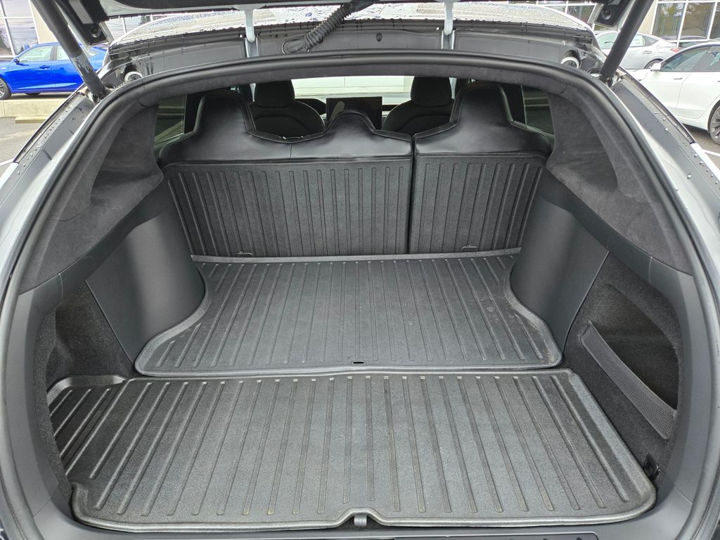 2022 Tesla Model X Base