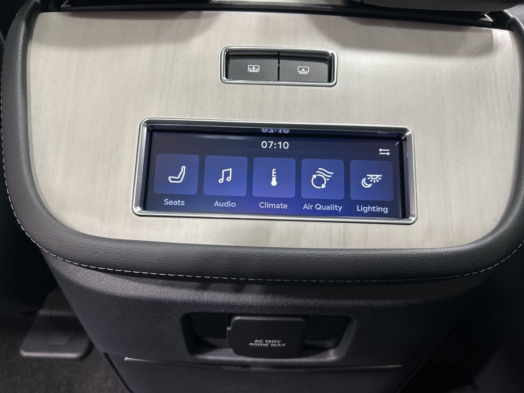 new 2025 Lincoln Navigator car, priced at $100,022