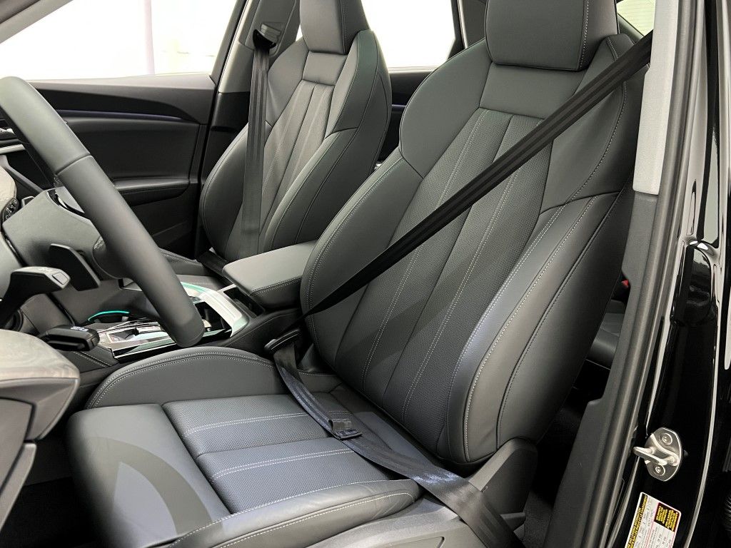 Thumbnail: 2025 Audi Q5 - 20