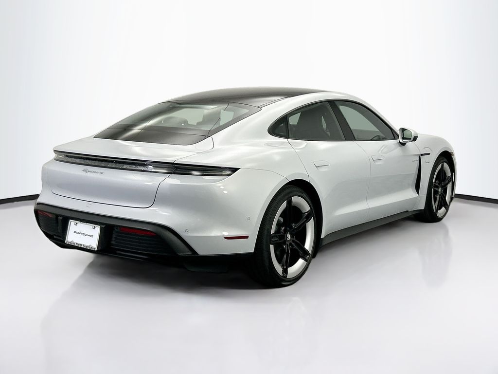 Thumbnail: 2026 Porsche Taycan - 7