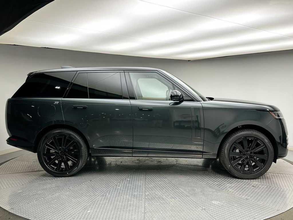 Thumbnail: 2026 Land Rover Range Rover - 4