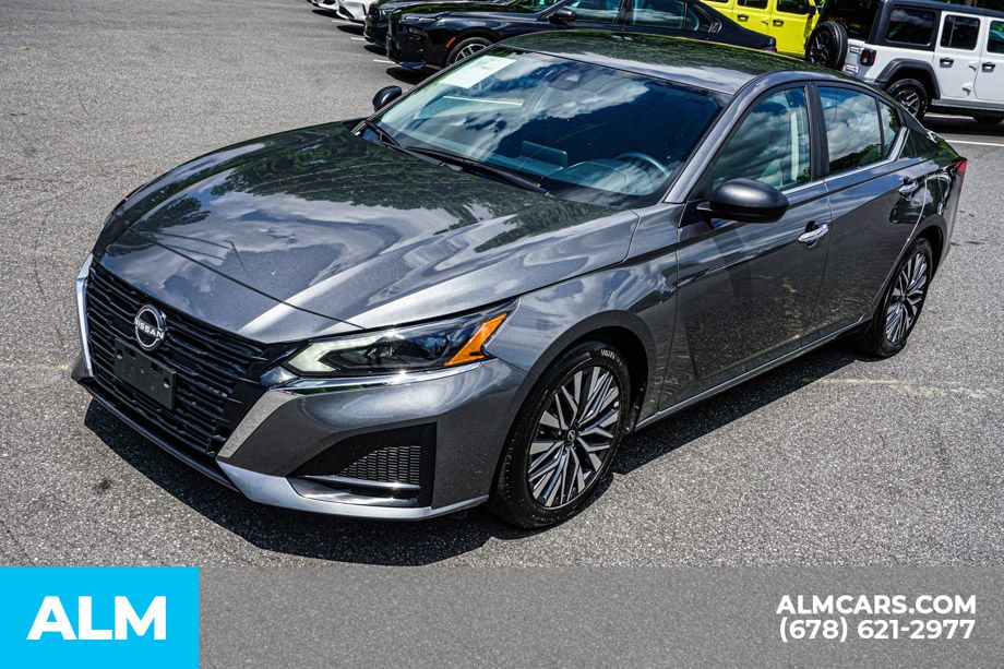 Used 2025 Gray Nissan 2.5 SV image 15
