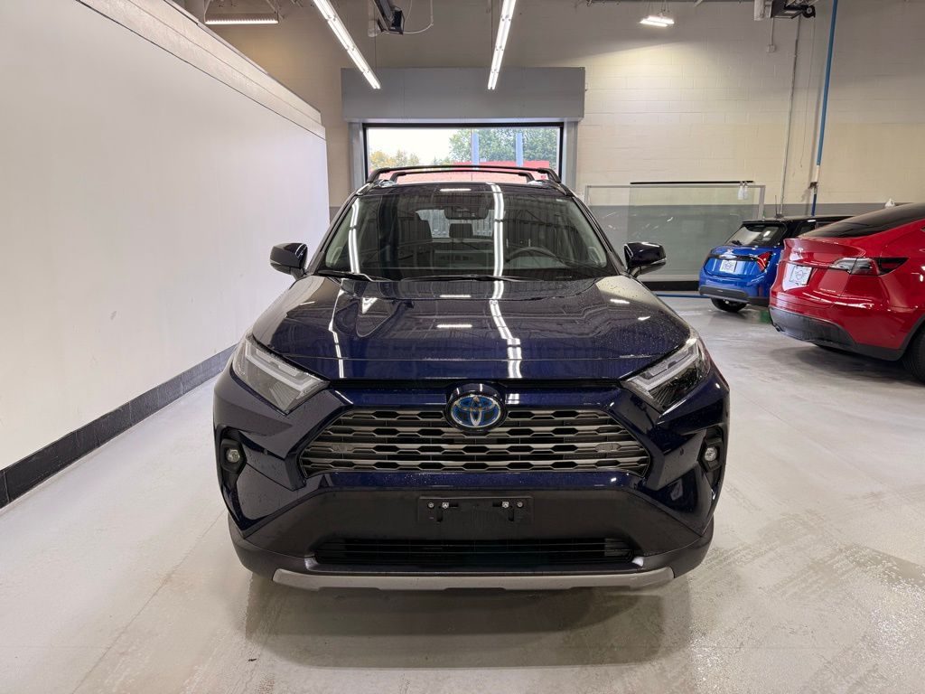 Thumbnail: 2024 Toyota RAV4 - 8