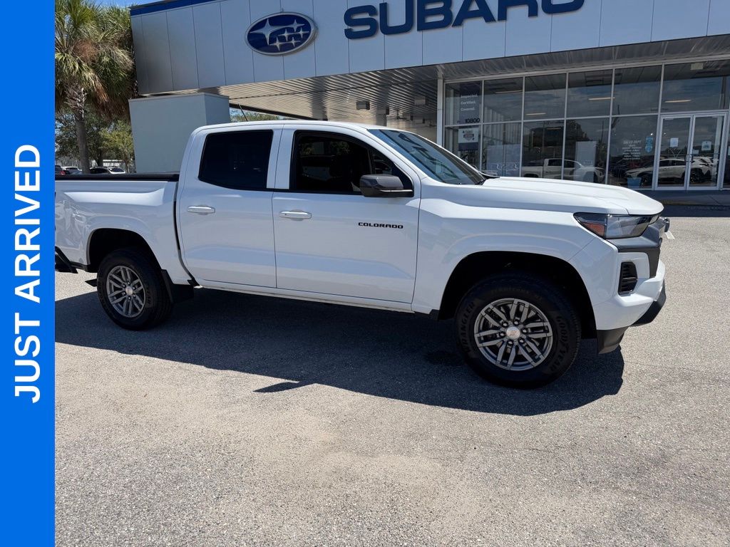 Summit White 2026 Chevrolet Colorado Pickup Truck 4X2 8-Speed Automatic