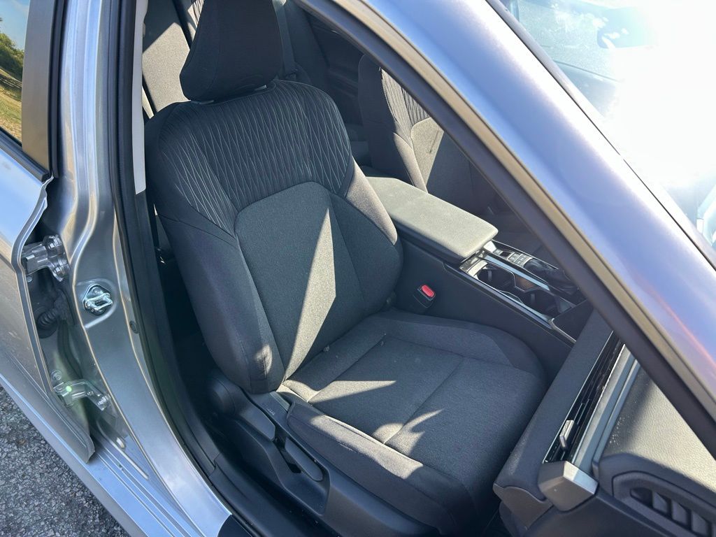 Thumbnail: 2025 Toyota Camry - 15