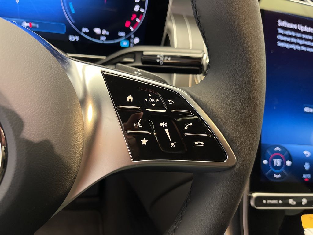 Thumbnail: 2026 Mercedes-Benz GLC - 16