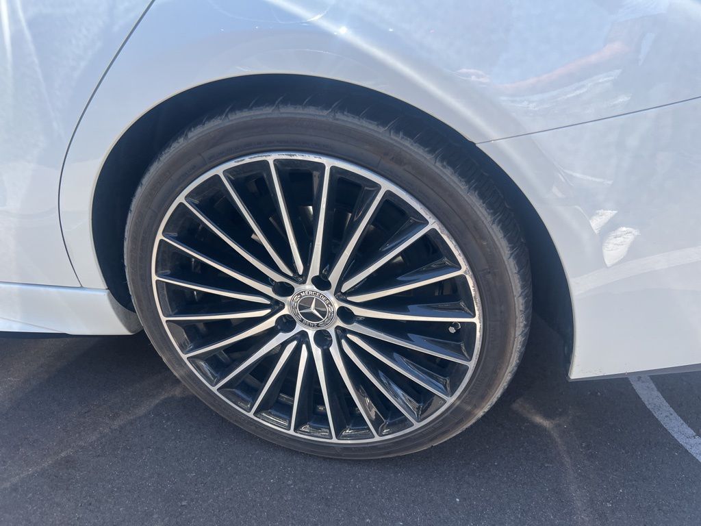 Thumbnail: 2022 Mercedes-Benz C-Class - 7