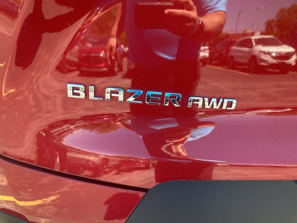 Used 2023 Red Chevrolet LT image 9